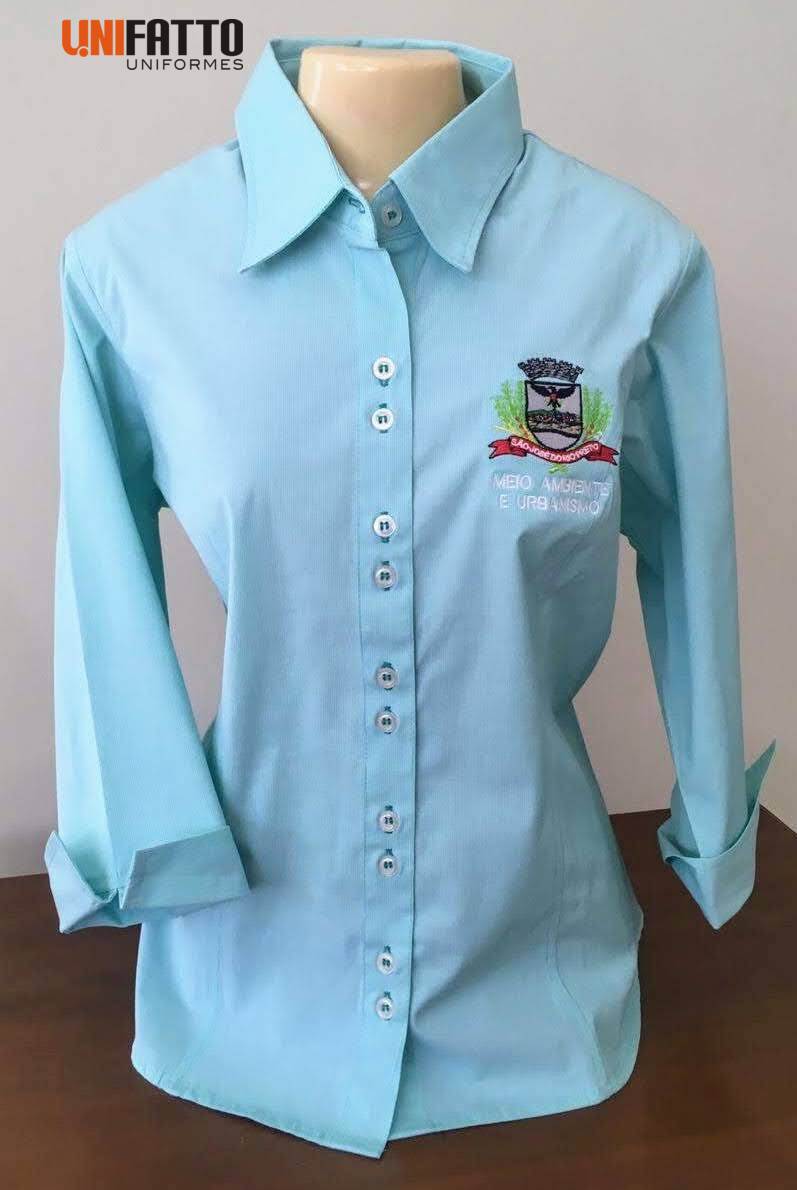 Imagem de Camisete Social Feminina manga trêsquarto em tricoline listrado com brasão em Bordado - Sec. Meio Ambiente Imagem de Camisete Social Feminina manga trêsquarto em tricoline listrado com brasão em Bordado - Sec. Meio Ambiente